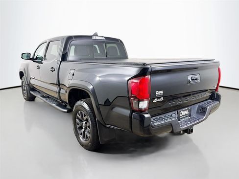 Used 2021 Toyota Tacoma SR5 w/ Technology Package image 10