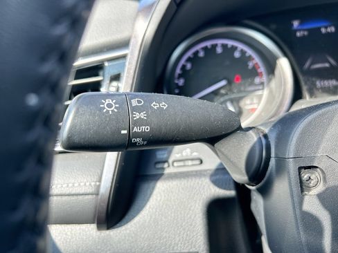 Used 2024 Toyota Camry SE FWD image 19