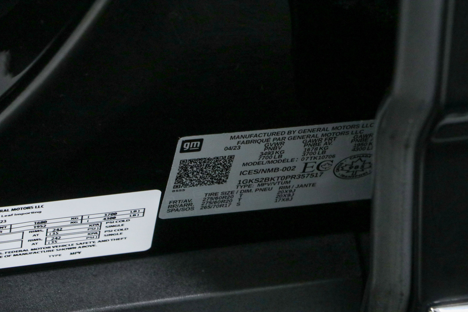 Used 2023 GMC Yukon SLT w/ SLT Premium Package AWD/4WD image 38