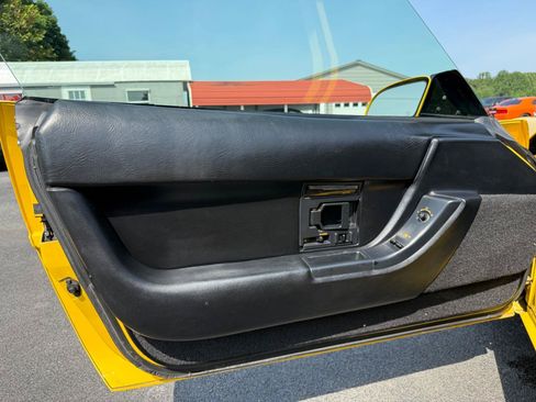 Used 1992 Chevrolet Corvette Coupe RWD image 34