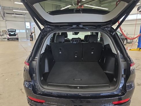 Used 2023 Jeep Grand Cherokee 30th Anniversary image 27