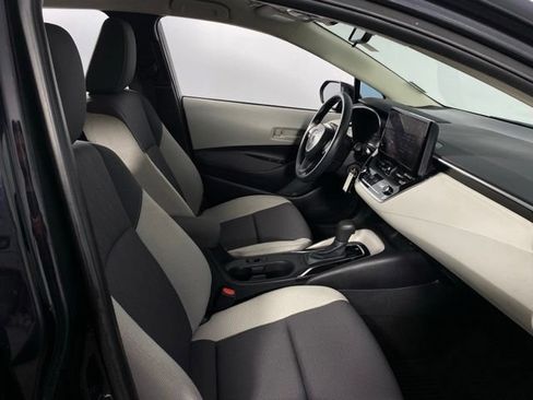 Used 2025 Toyota Corolla LE FWD image 15