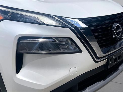 Certified 2023 Nissan Rogue SV FWD image 30