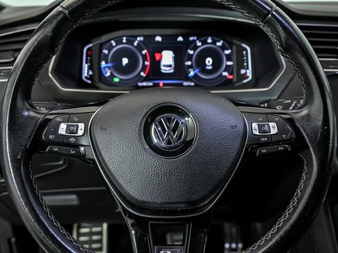 Used 2020 Volkswagen Tiguan SEL Premium R-Line AWD/4WD image 19