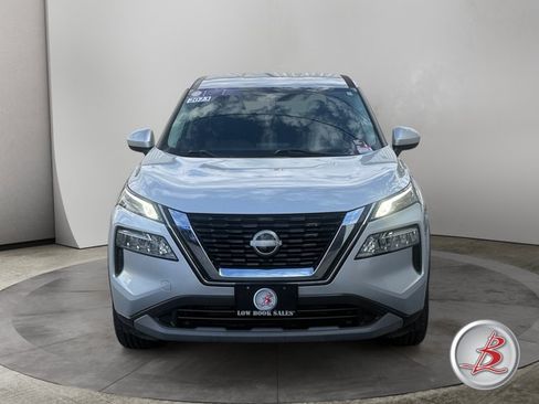 Used 2023 Nissan Rogue SV AWD/4WD image 2