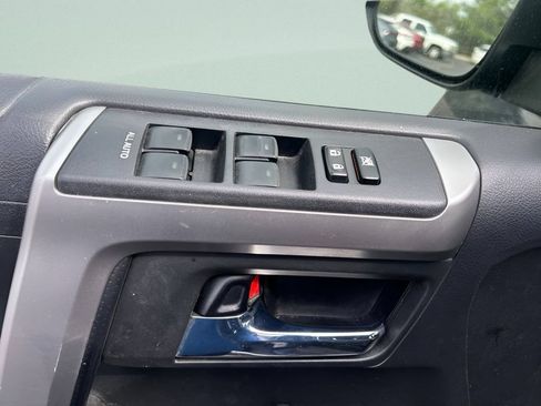 Used 2018 Toyota 4Runner Limited AWD/4WD image 18