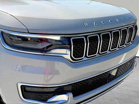 Used 2022 Jeep Wagoneer Series II w/ Premium Group I AWD/4WD image 34