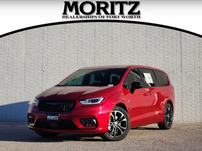 New 2026 Chrysler Pacifica Select