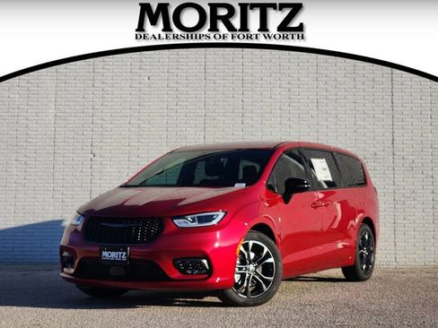 New 2026 Chrysler Pacifica Select FWD image 1