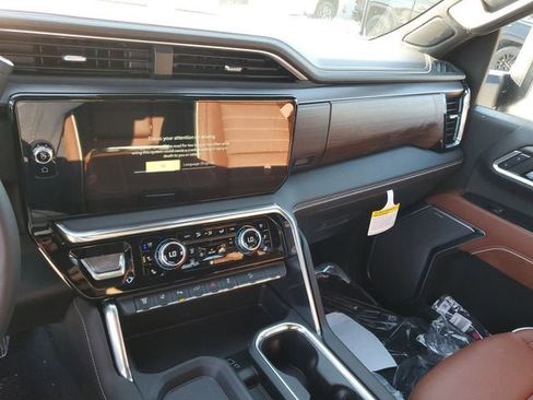 New 2026 GMC Sierra 2500 Denali Ultimate image 28