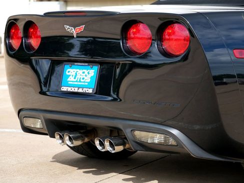 Used 2007 Chevrolet Corvette Convertible w/ Preferred Equipment Group RWD image 32