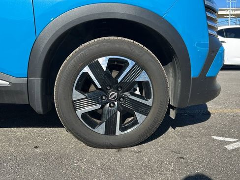 Used 2025 Nissan Kicks SR image 28