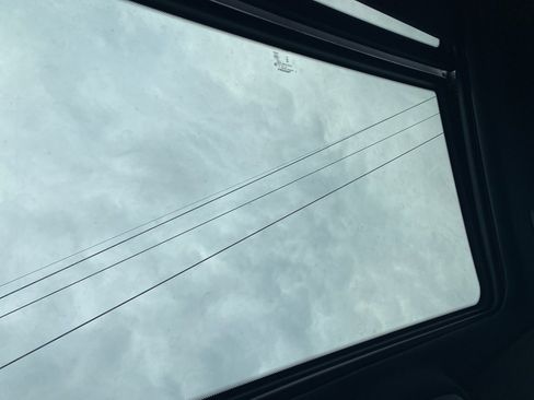 New 2025 RAM 1500 Limited image 25