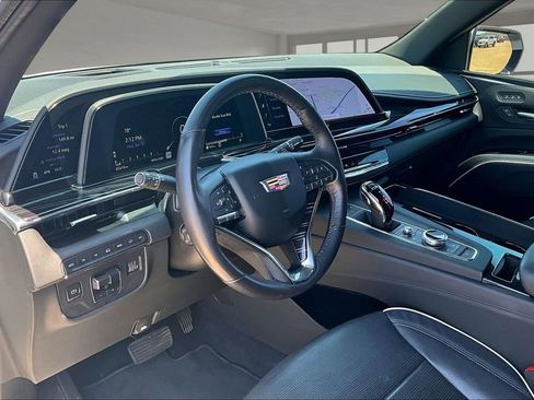 Used 2023 Cadillac Escalade Sport w/ LPO, ONYX Package AWD/4WD image 12