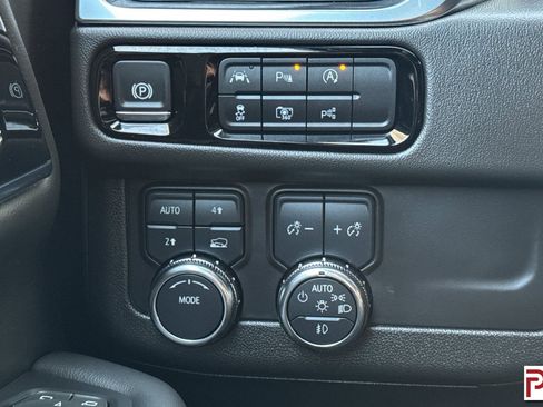 Certified 2025 GMC Yukon Elevation w/ LPO, Floor Liner Package image 34