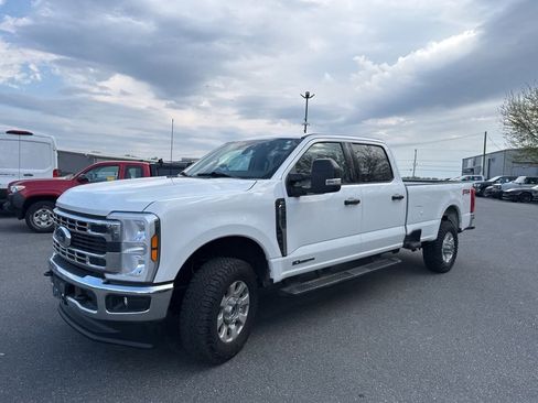 Used 2024 Ford F350 XLT w/ FX4 Off-Road Package AWD/4WD image 3