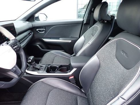 Certified 2025 Kia K4 GT-Line image 15