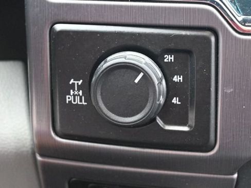 Certified 2022 Ford F250 Limited AWD/4WD image 24