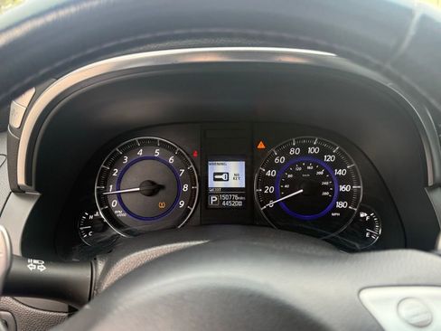 Used 2017 INFINITI QX70 AWD w/ Premium Package image 14