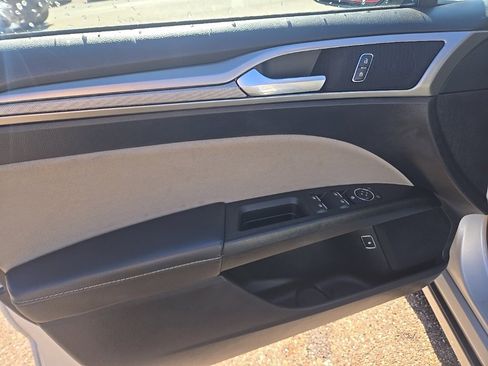 Used 2018 Ford Fusion S image 11