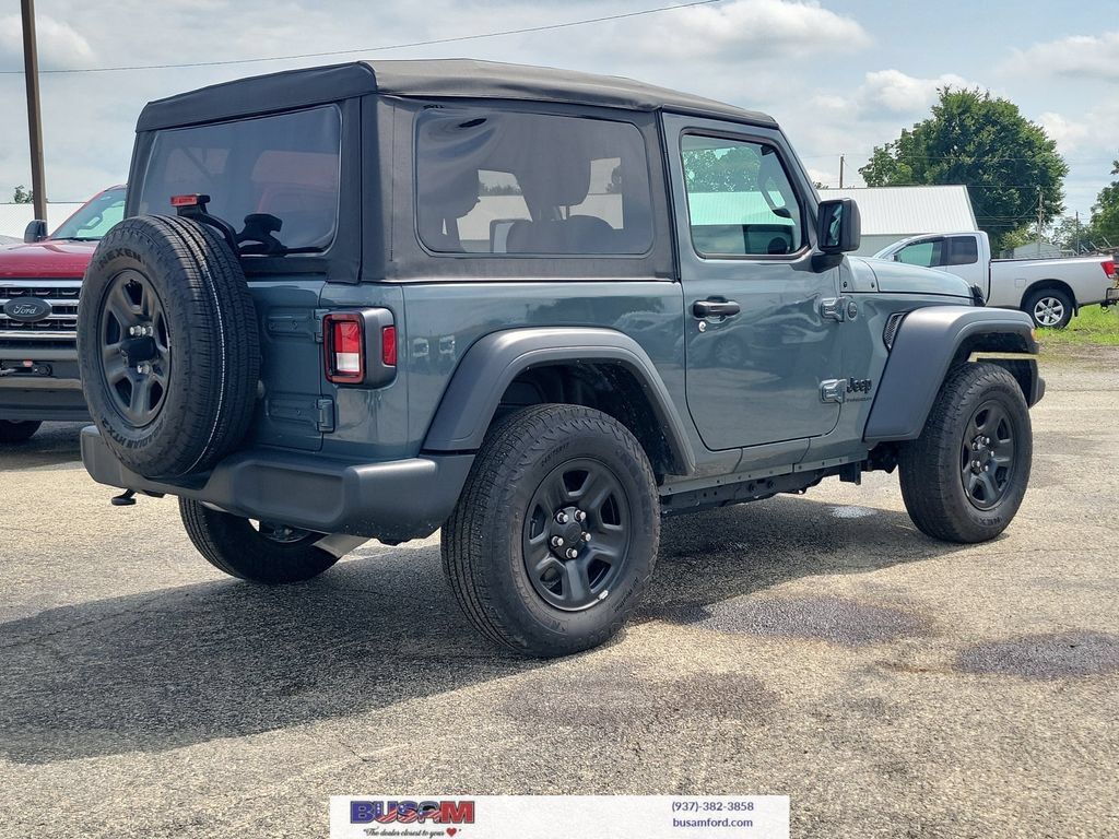 Used 2025 Jeep Wrangler Sport AWD/4WD image 4