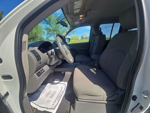 Used 2021 Nissan Frontier SV AWD/4WD image 24