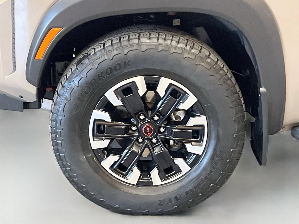 Used 2023 Nissan Frontier PRO-4X w/ Pro Convenience Package AWD/4WD image 31