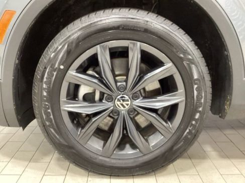 Certified 2023 Volkswagen Tiguan SE image 22