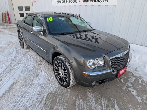 Used 2010 Chrysler 300 Limited image 6