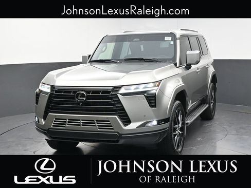 Used 2024 Lexus GX 550 w/ Cold Area Package AWD/4WD image 5