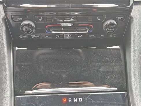 Used 2024 Jeep Grand Cherokee Altitude image 19