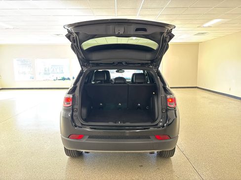 Used 2023 Jeep Compass Limited w/ Sun and Sound Group image 14