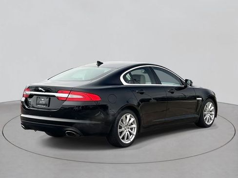 Used 2013 Jaguar XF image 5