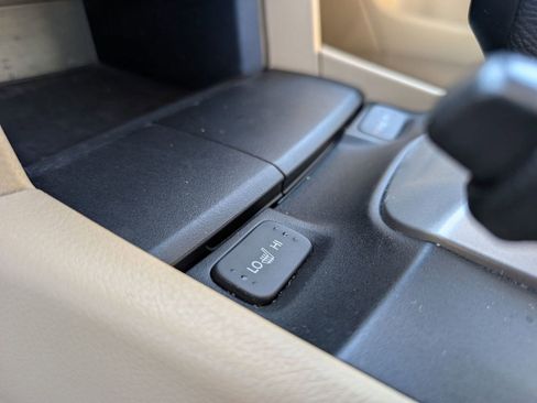 Used 2010 Honda Accord EX-L image 25