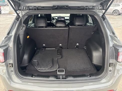 Used 2023 Jeep Compass Altitude w/ Convenience Group AWD/4WD image 39