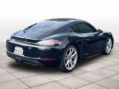 Used 2024 Porsche 718 Cayman RWD image 9