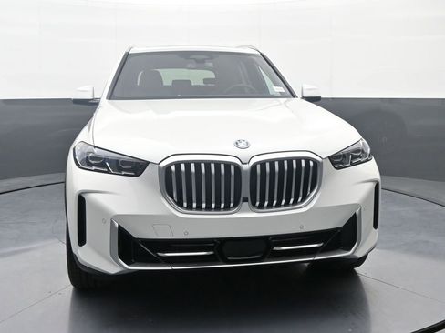 New 2026 BMW X5 xDrive50e AWD/4WD image 2