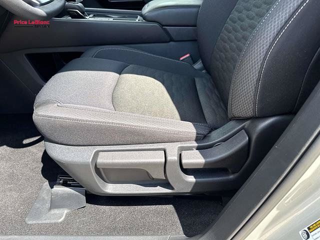 Certified 2025 Nissan Pathfinder S FWD image 17