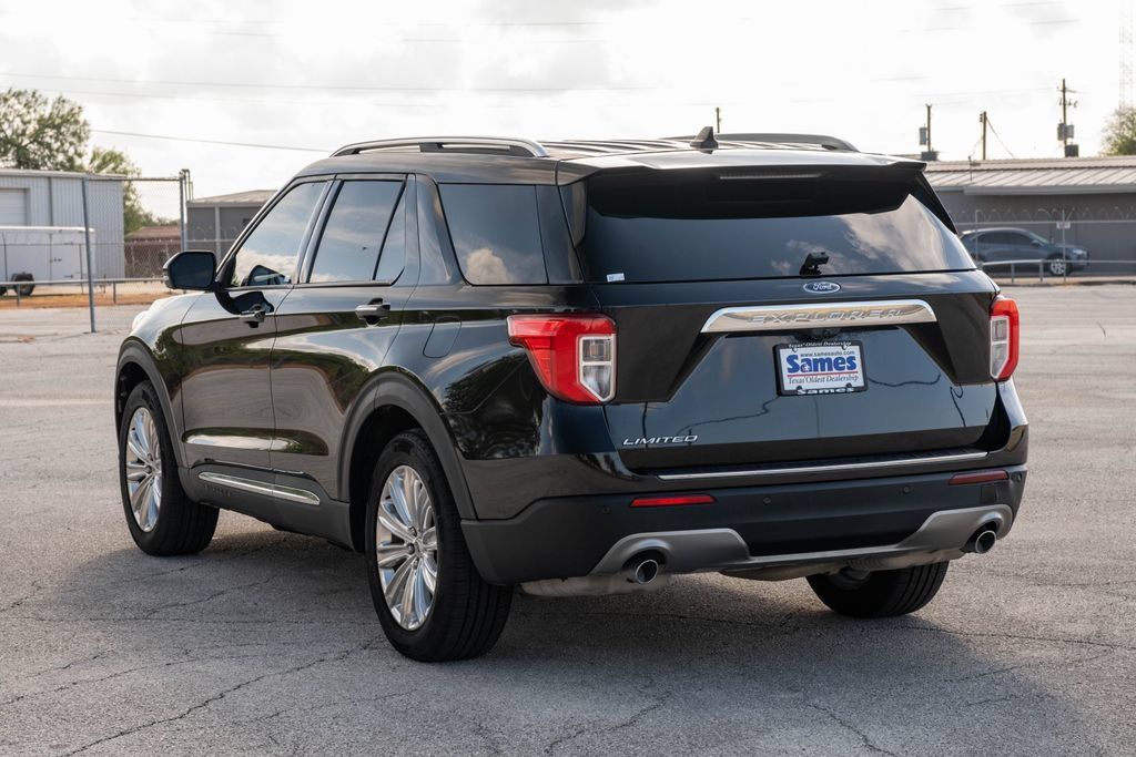 Certified 2022 Ford Explorer Limited w/ Equipment Group 301A RWD image 6