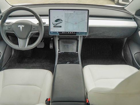 Used 2020 Tesla Model 3 image 23