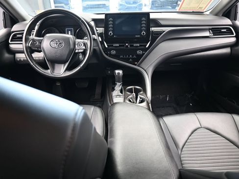 Used 2022 Toyota Camry SE image 35
