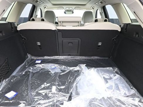 New 2026 Volvo XC60 B5 Ultra w/ Climate Package AWD/4WD image 32