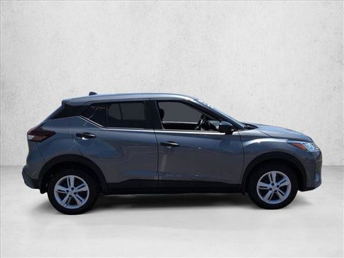 Used 2025 Nissan Kicks Play S FWD image 9