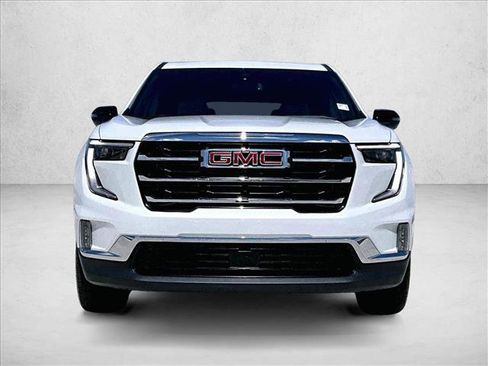 Used 2024 GMC Acadia Elevation w/ Luxury Package FWD image 3