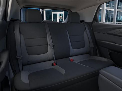 New 2026 Chevrolet TrailBlazer LT w/ LT Cold Weather Package FWD image 17
