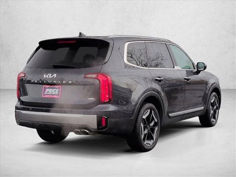 Used 2025 Kia Telluride S AWD/4WD image 5