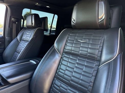 Used 2022 Cadillac Escalade ESV Premium Luxury Platinum w/ LPO, Radiant Package image 26