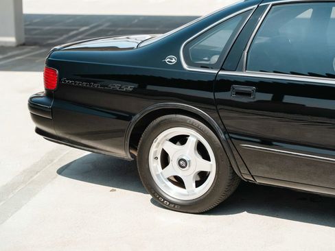 Used 1996 Chevrolet Impala SS image 12