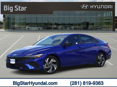 Certified 2025 Hyundai Elantra Sport image 1