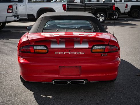 Used 2002 Chevrolet Camaro Z28 w/ SS Performance/Appearance Pkg image 8